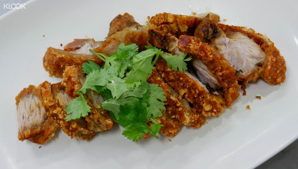 หมูกรอบเจ๊โอว จุฬา Klook