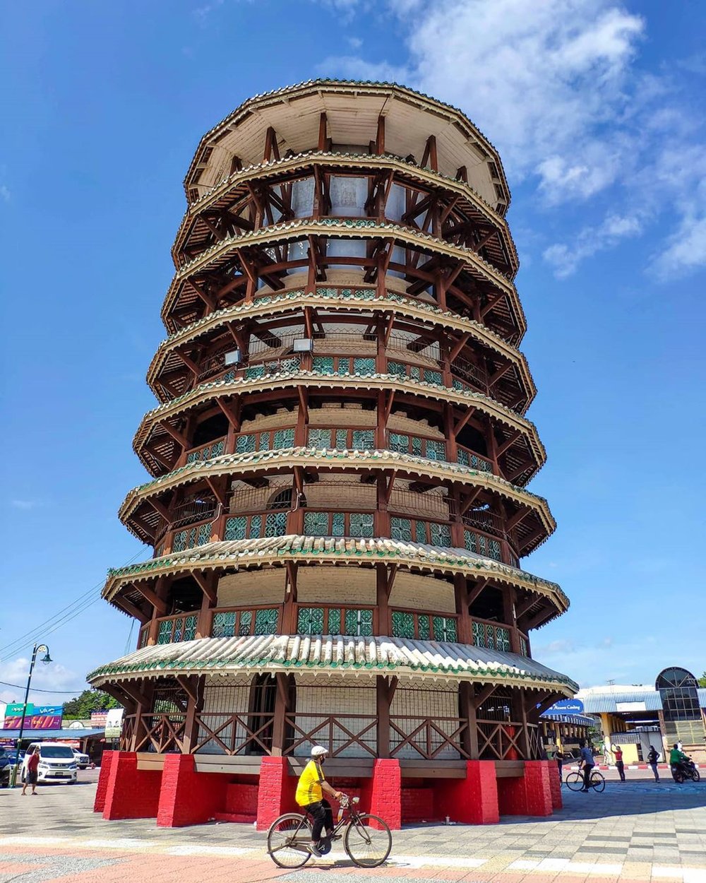 perak leaning tower