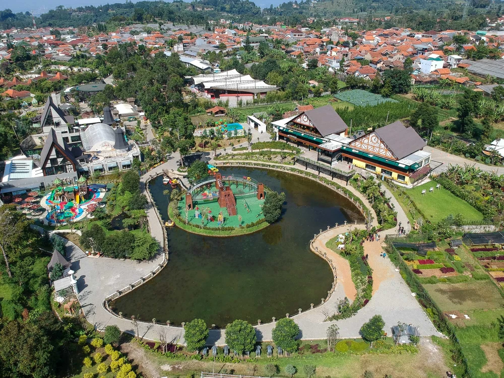 Lembang Park and Zoo - Aerial