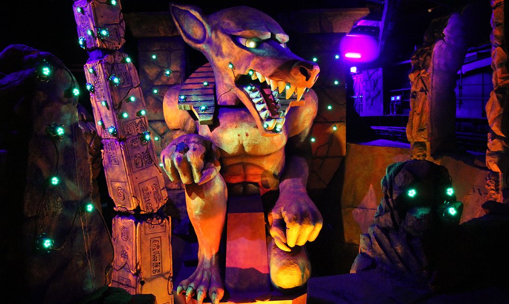 Chessington World of Adventures - Tomb Blaster