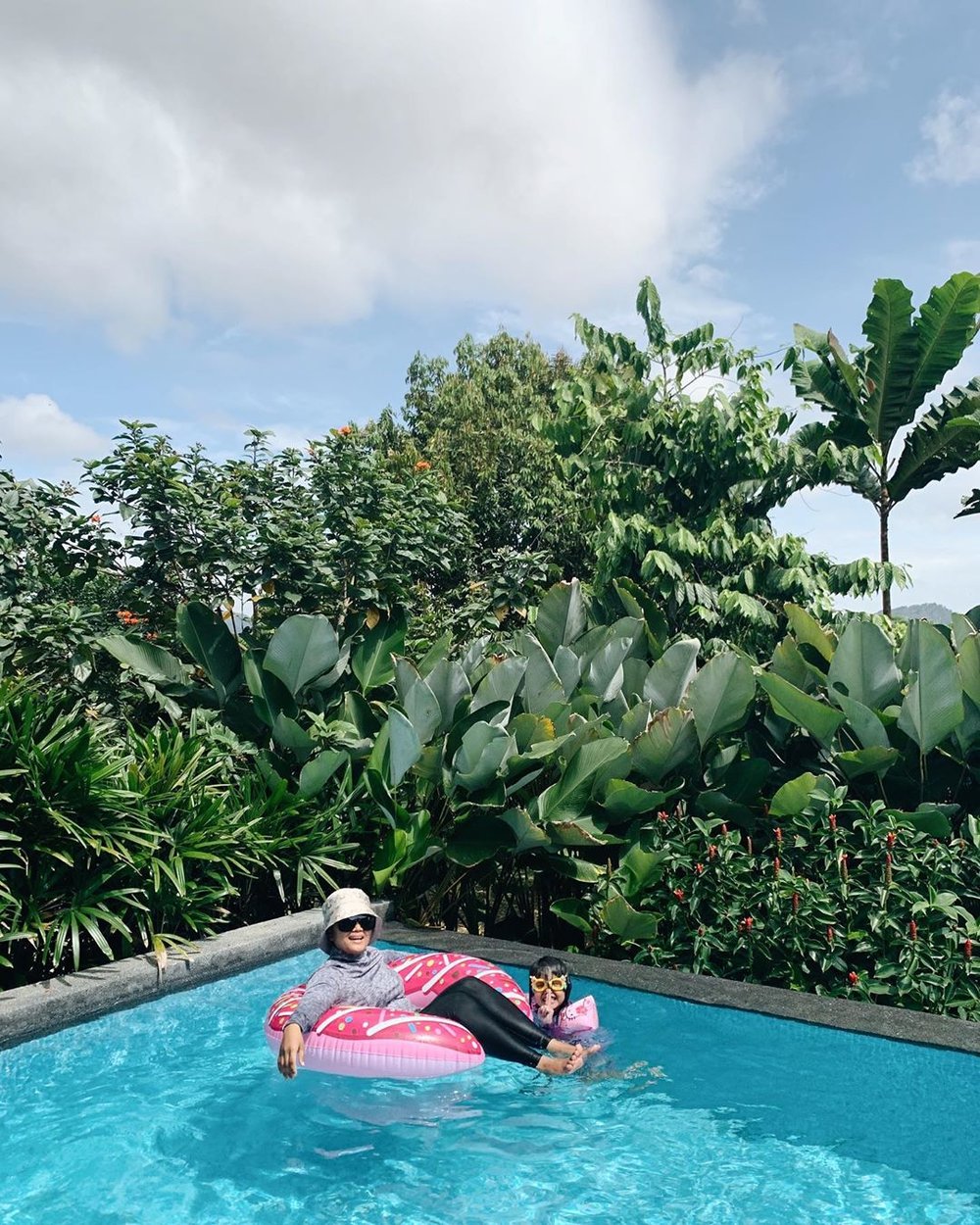 mangala resort kuantan private pool