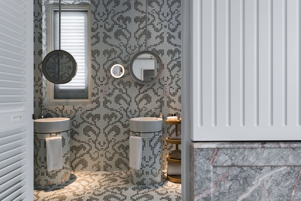 macalister mansion bathroom