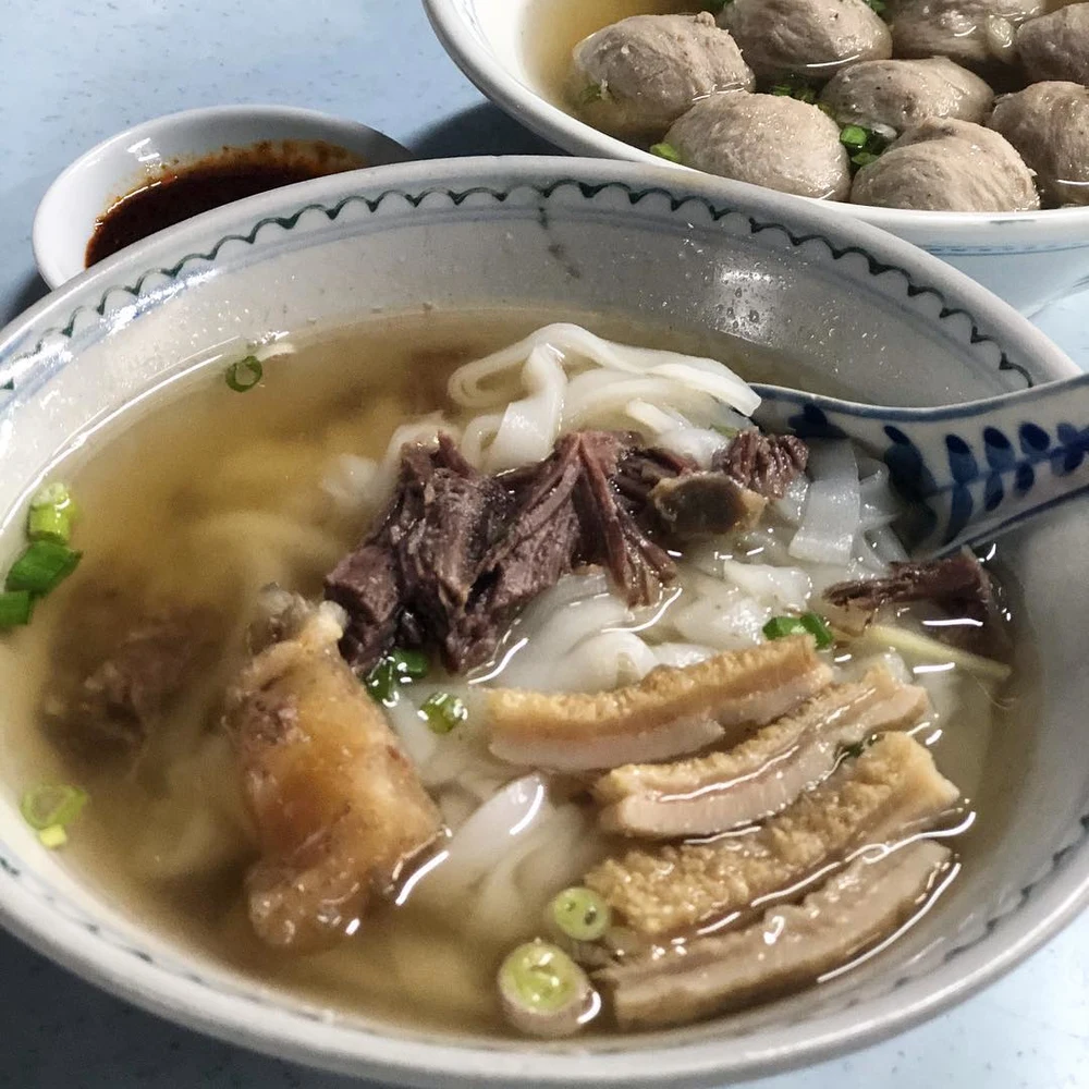 章记牛腩粉