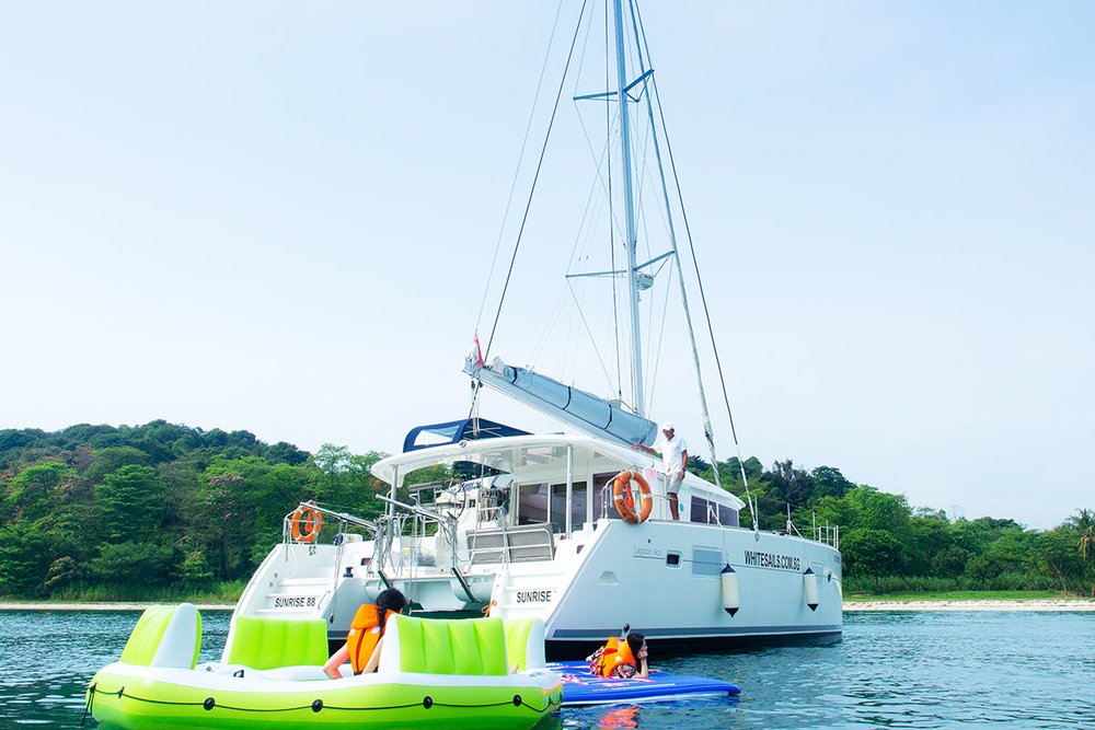 SG White Sails Private Yacht Charter Island Tour