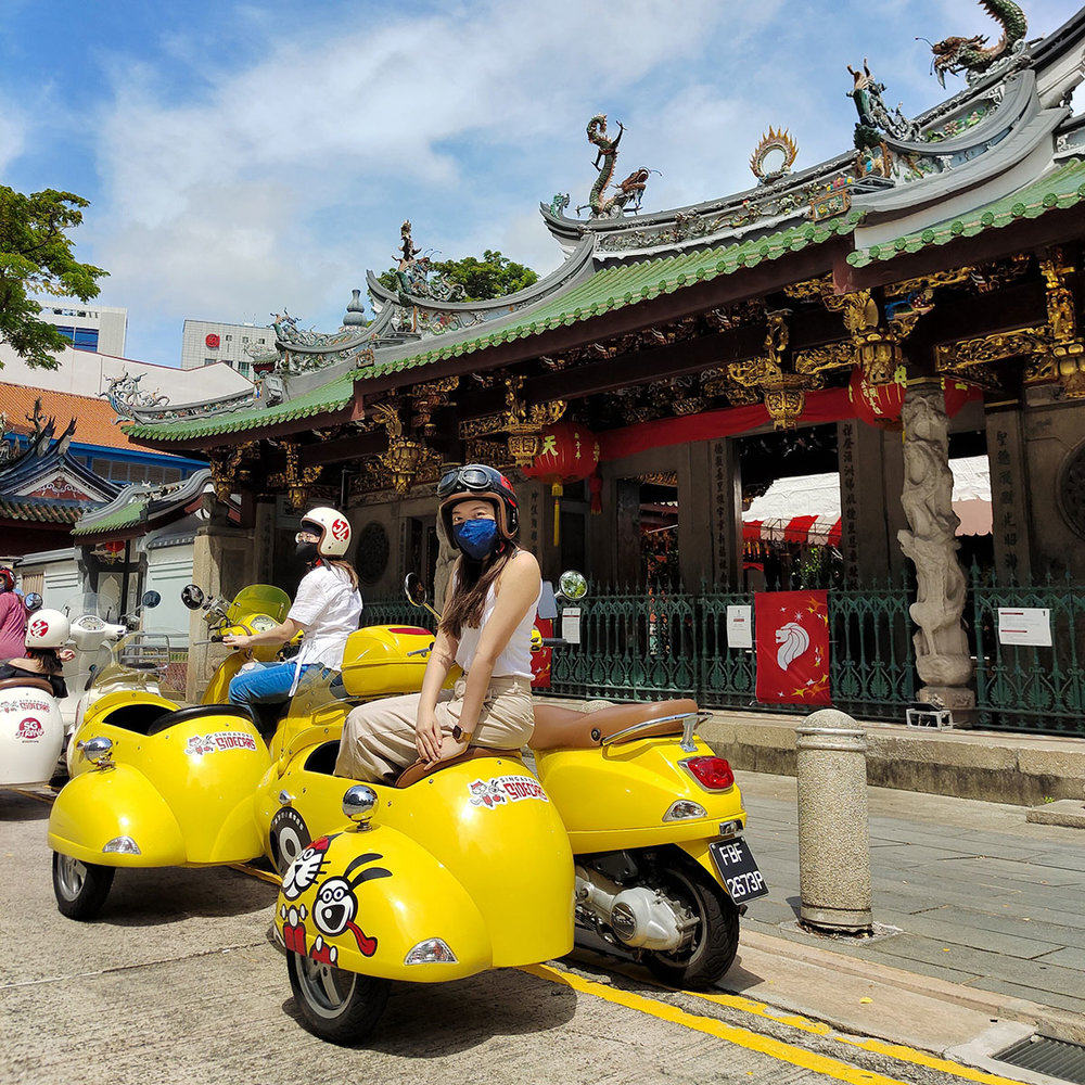 SG Vespa Sidecar Tour Temple