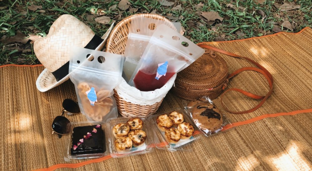 Singapore's Best Picnic Spots picnic basket bearded bella