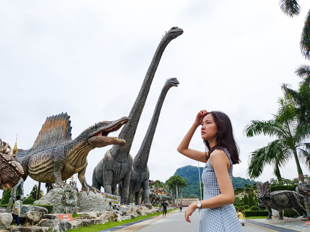 รูปปั้นไดโนเสาร์ สวนนงนุช