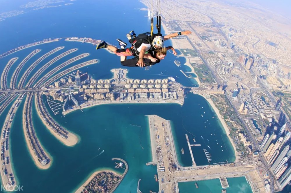 Skydive Dubai Experience 