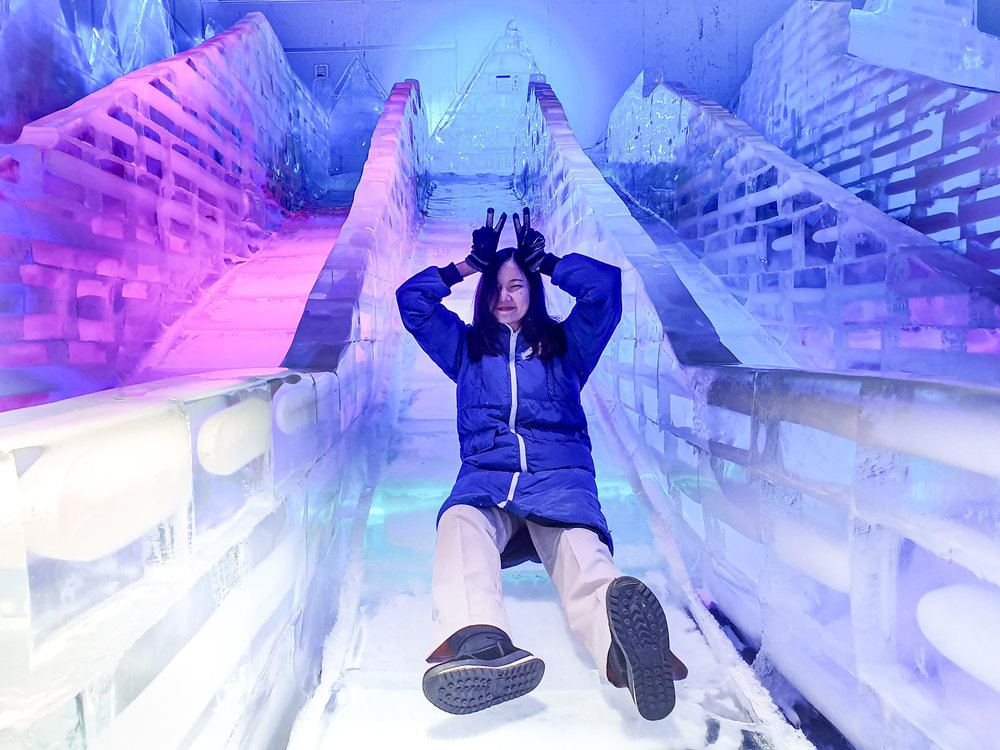 สไลด์เดอร์น้ำแข็งที่ฟรอสท์ เมืองน้ำแข็งพัทยา (FROST Magical Ice of Siam)