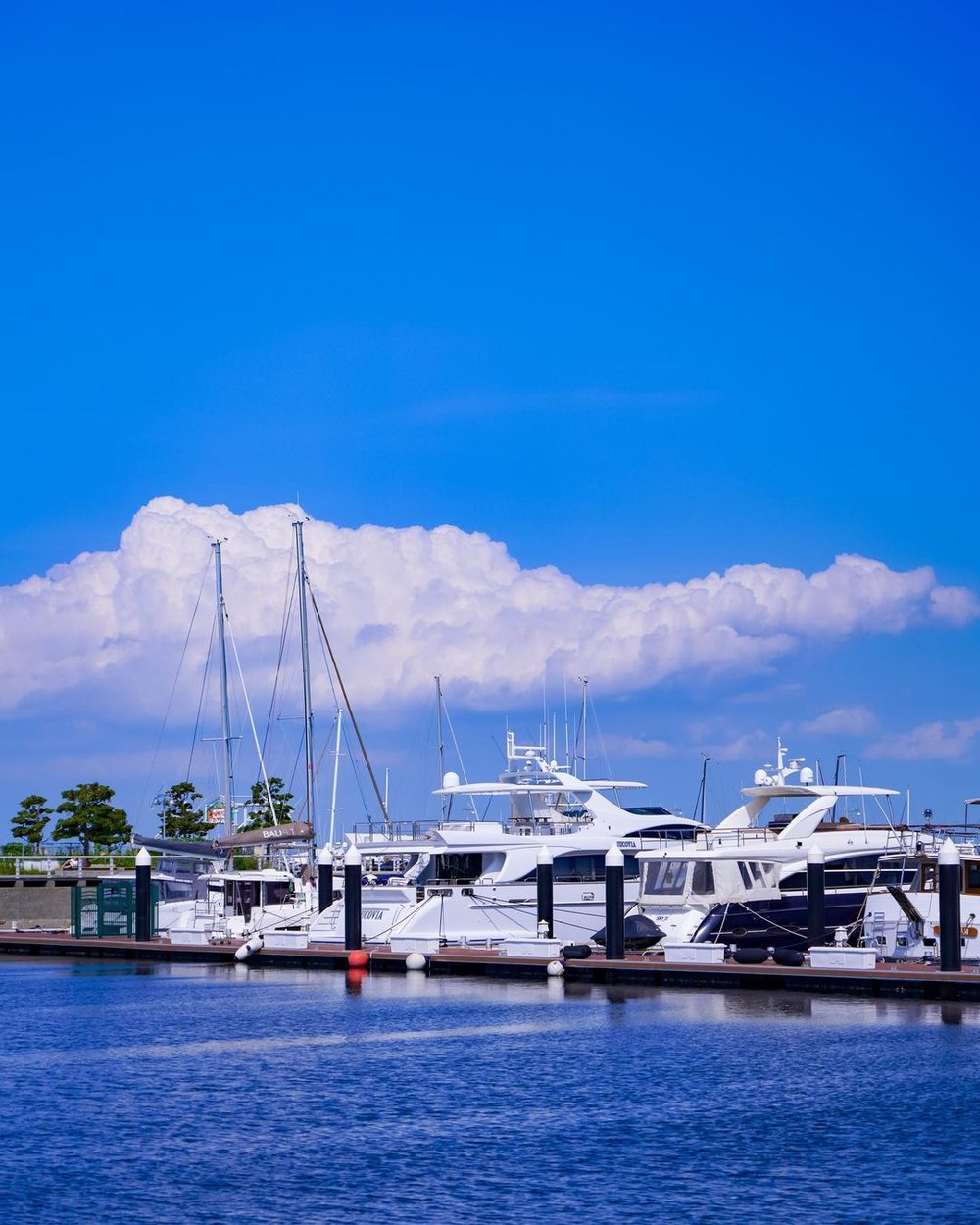 uniqlo park yokohama japan