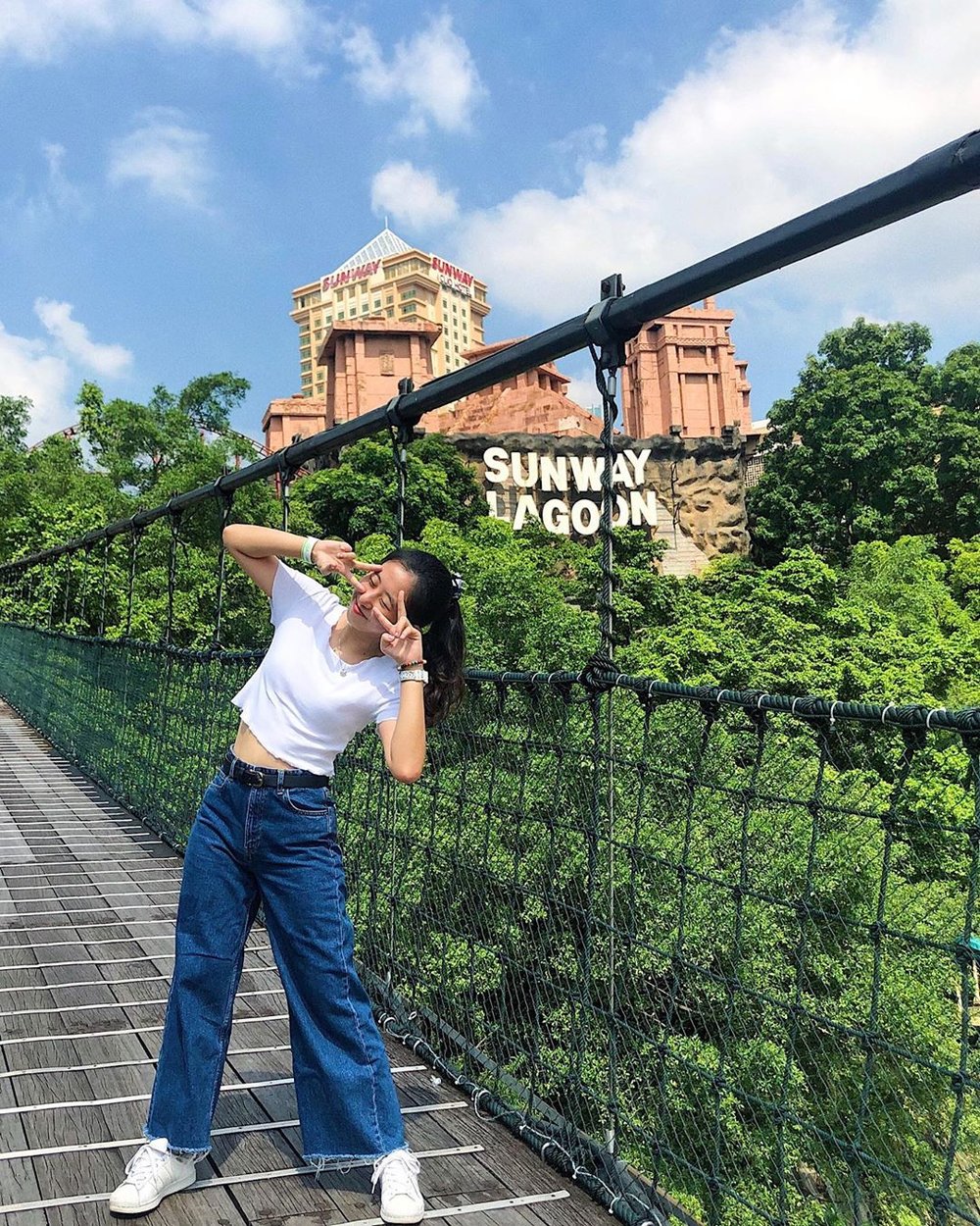 sunway lagoon theme park suspension bridge