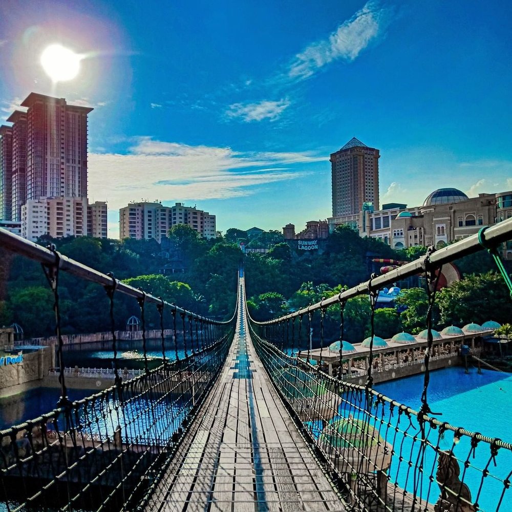 sunway lagoon suspension bridge