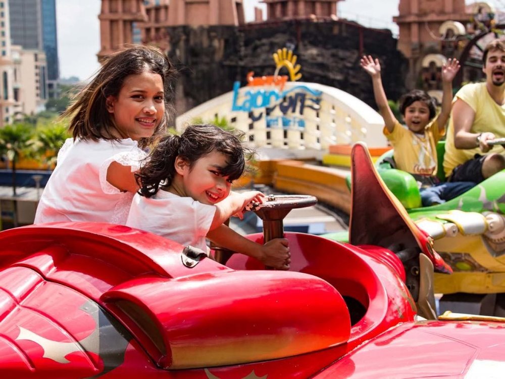 sunway lagoon children family