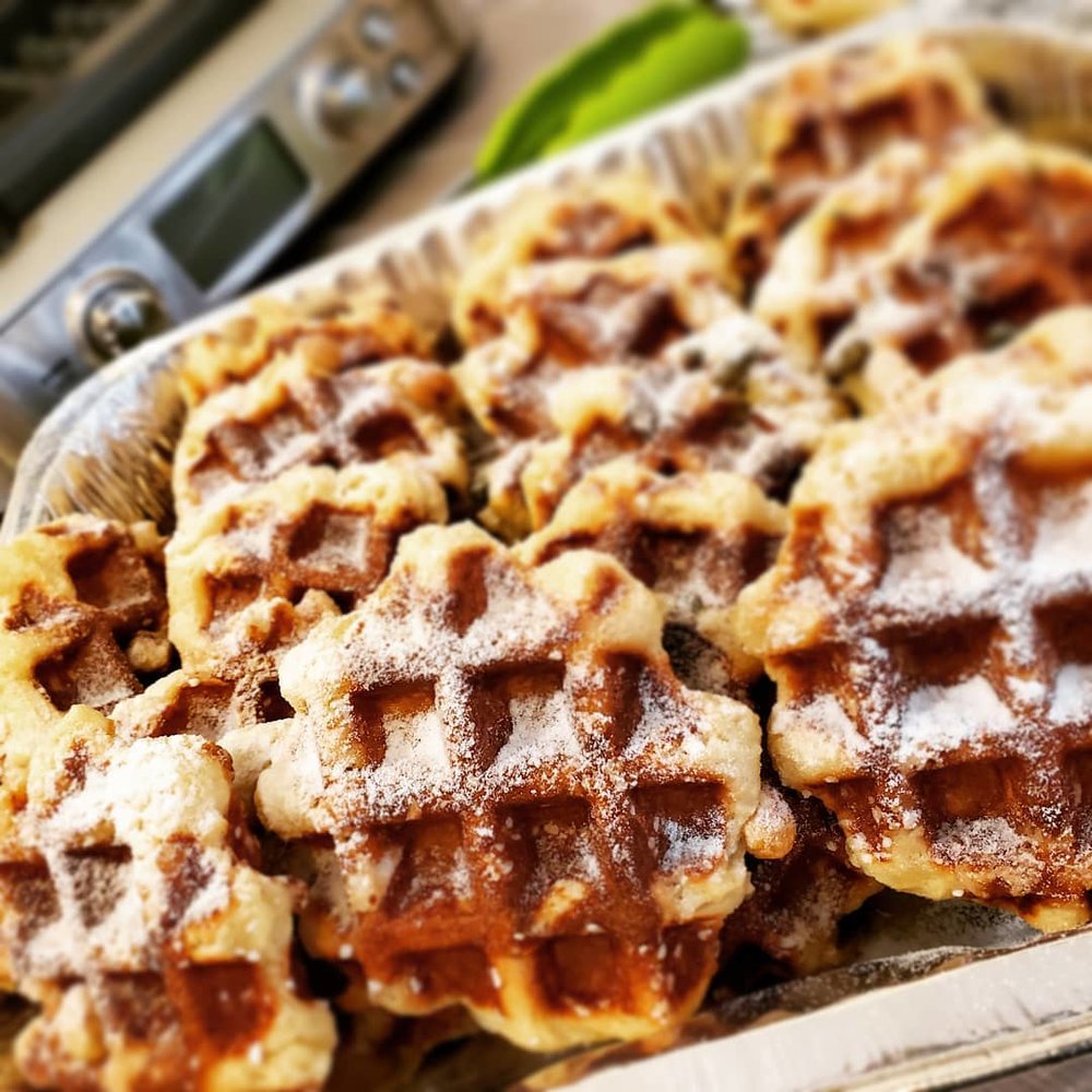 Moment By Moment 比利時烈日窩夫