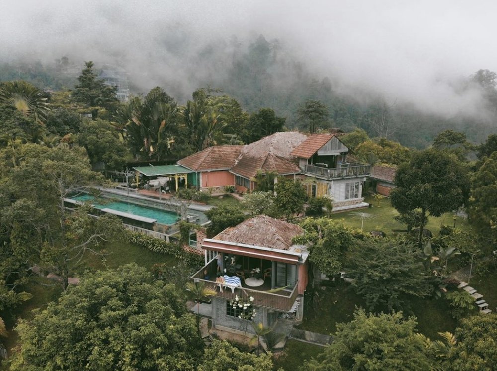 awanmulan staycation weekend getaway