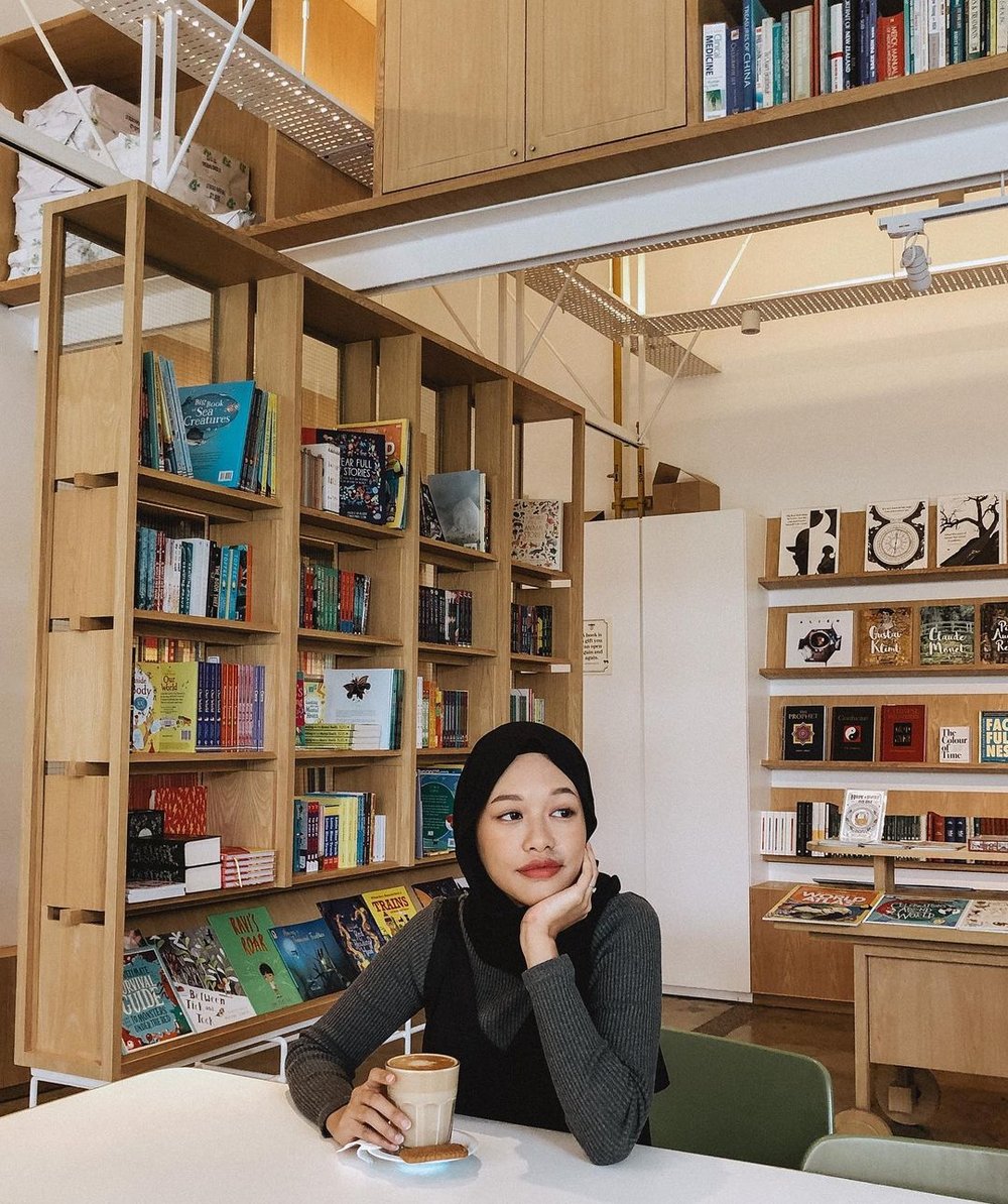 library bookstore lit books kl