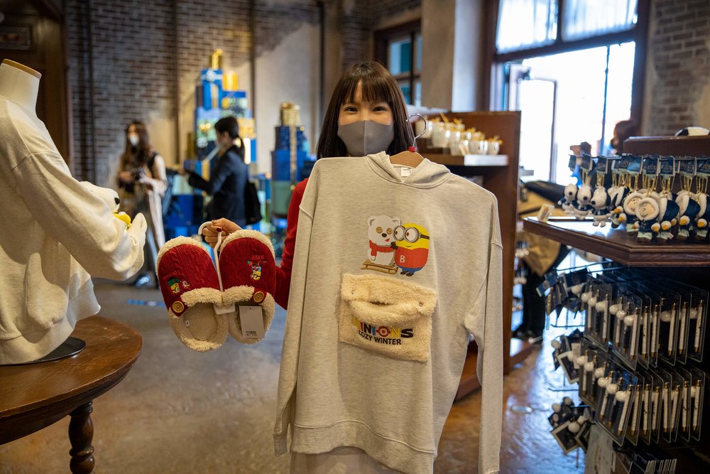 パーカーとルームシューズ