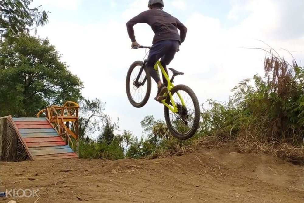 Mountain Biking Gunung Puntang