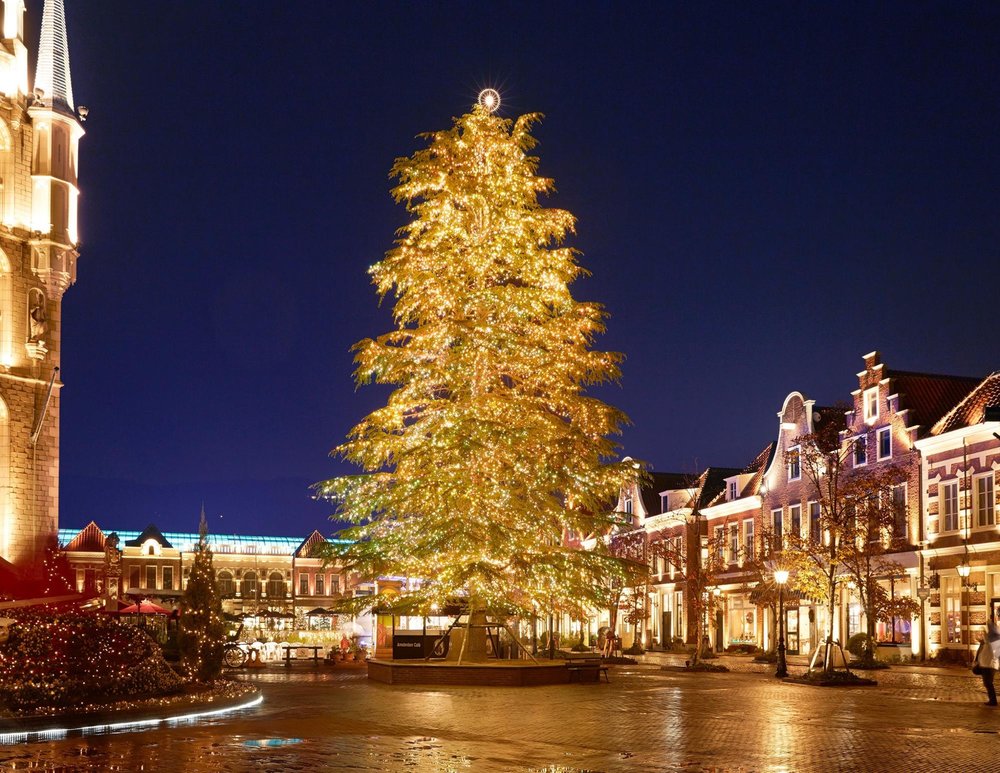 クリスマスシーズンにしか出会えない「光の街のクリスマス」