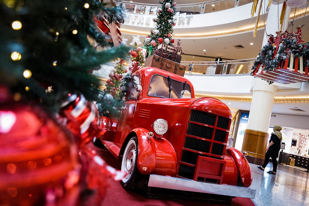christmas deco midvalley megamall mall