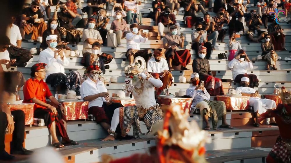 New Normal di Tari Kecak Uluwatu Bali - Hanoman Menyapa Penonton