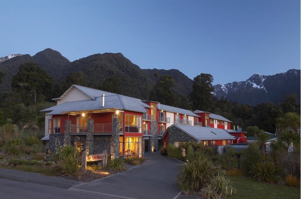 Image source: https://www.distinctionhotelsfoxglacier.co.nz/