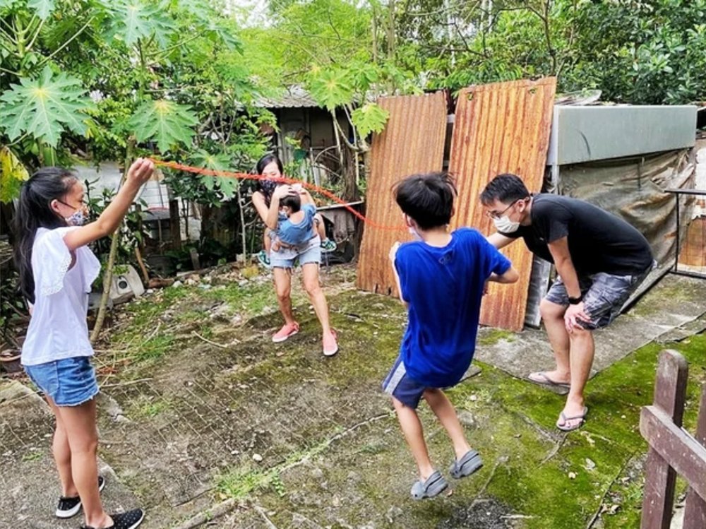 SG Kampong Lorong Buangkok Tour