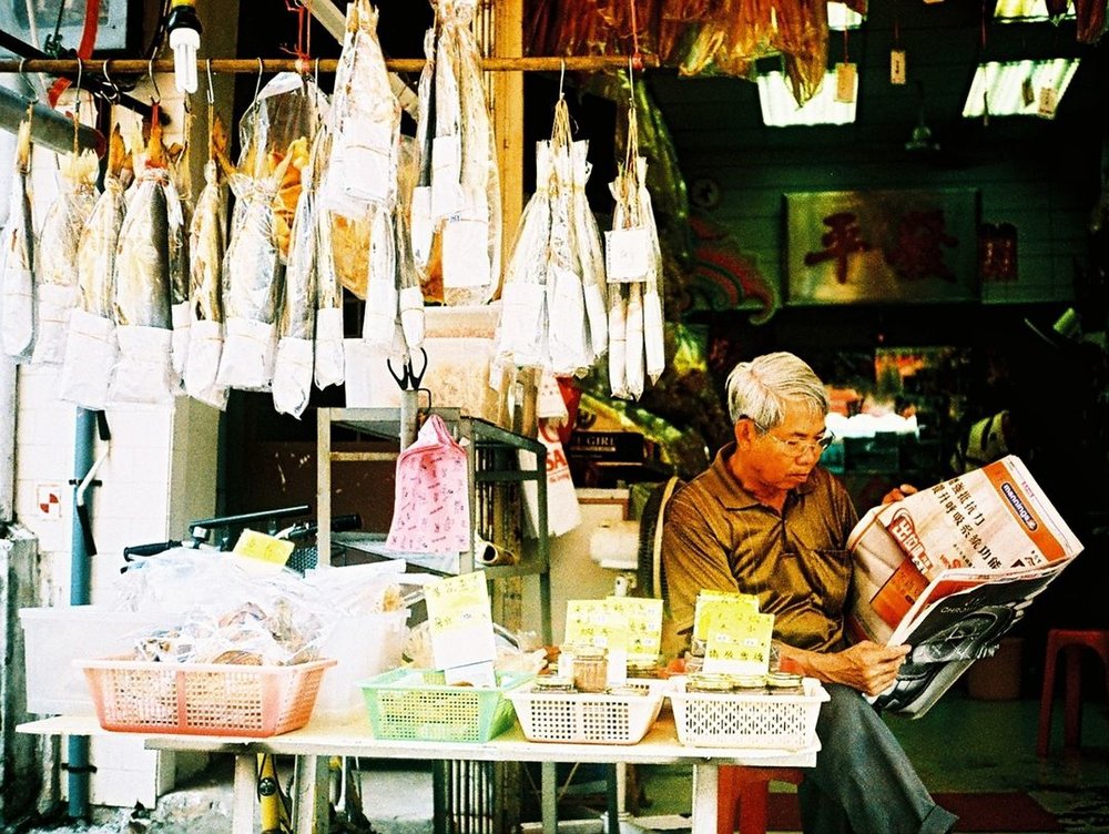  大家漫遊各條小街時，不妨放慢腳步感受大澳式慢活