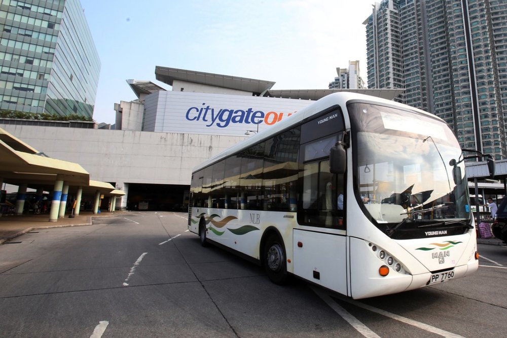 乘坐巴士前往大澳