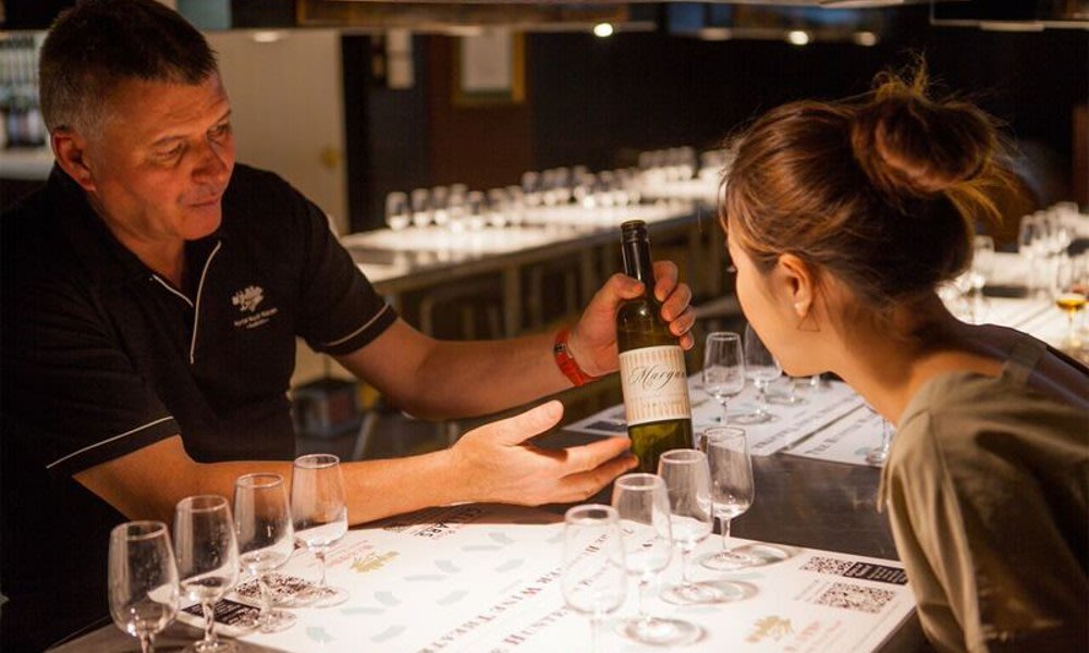 Hunter Valley Overnight Trip with Return Scenery Train from Sydney