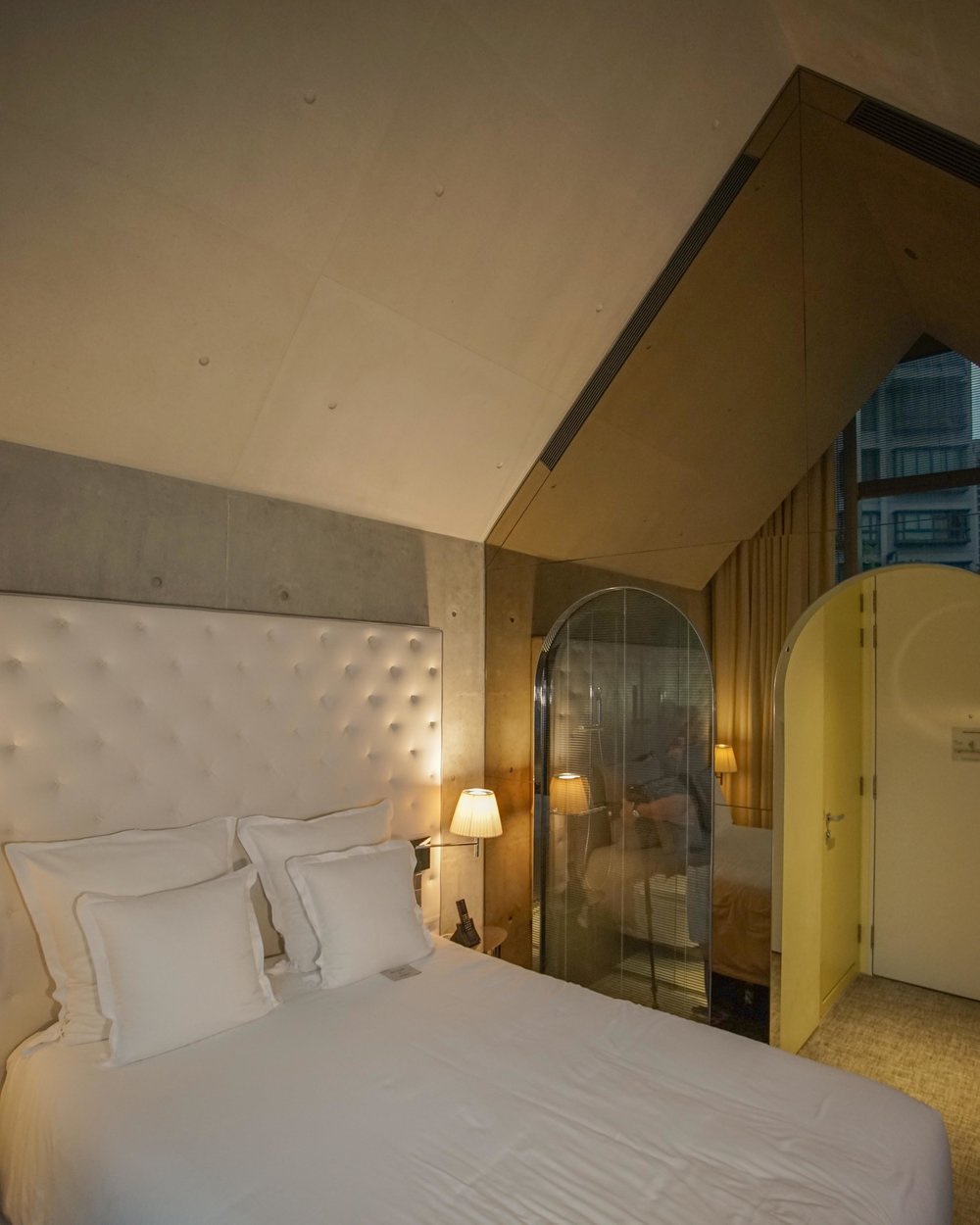 m social review alcove room 1