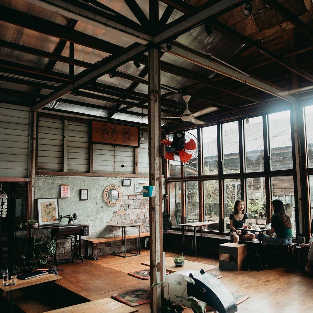 Little Giraffe Story House