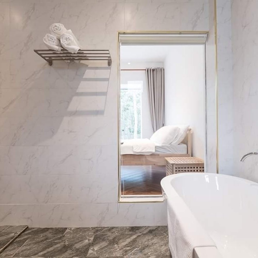 rubber escape melaka bathtub