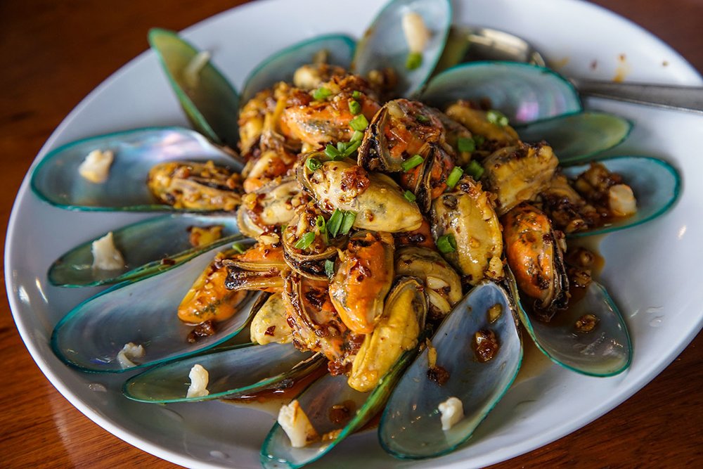SG Smith Marine Floating Restaurant Mussels