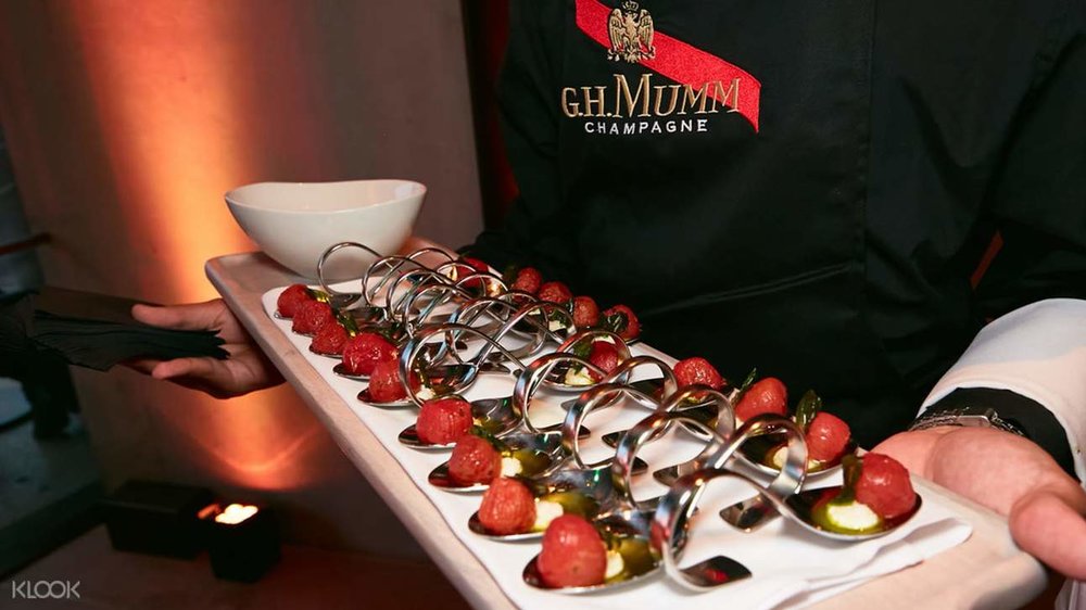 NYE champagne canapes