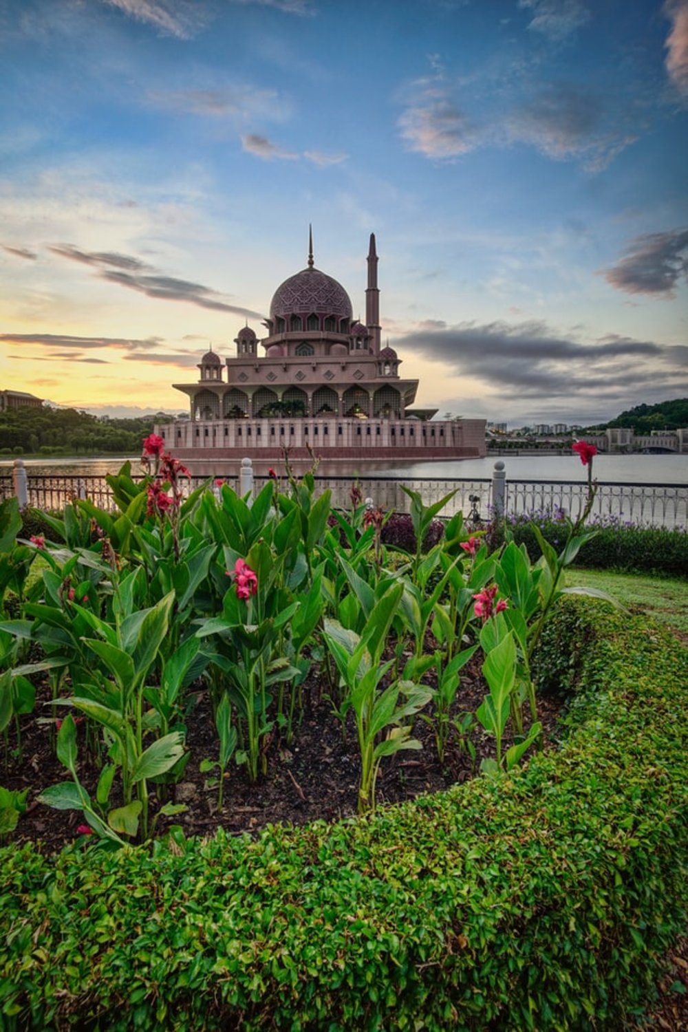 pink mosque putra mosque putrajaya