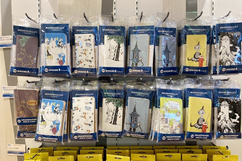 iPhoneケース・マルチスマホケース（2,500円＋税）