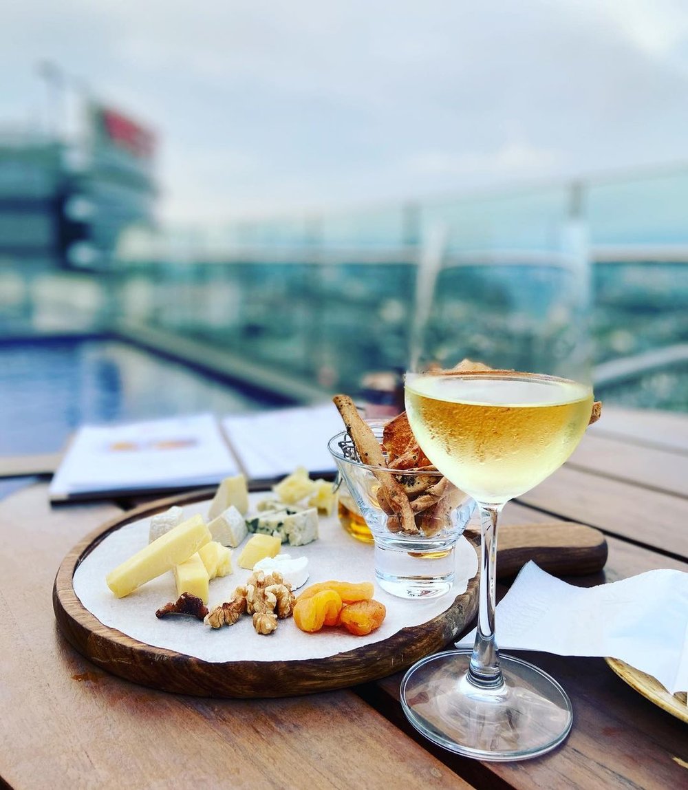 pj bar and grill new world hotel kl