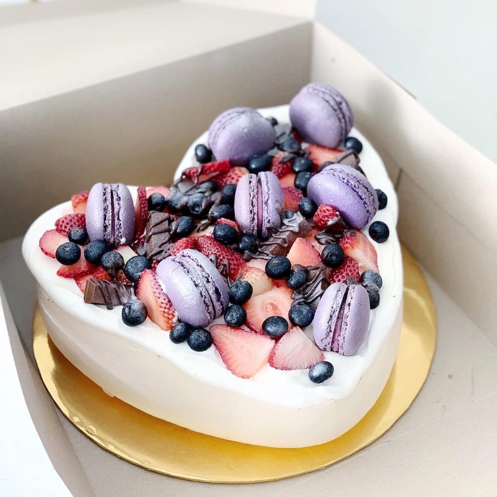 cake delivery online kl mco valentine's birthday vanillicious pavlova cake