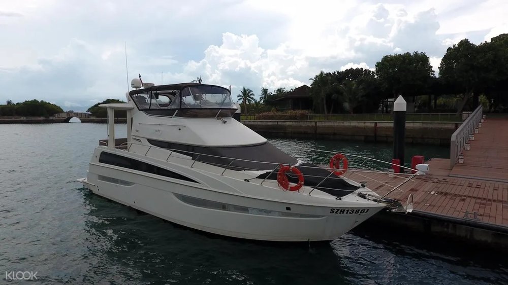 yacht rental singapore
