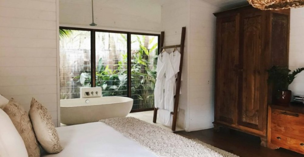 Leaves & Fishes Boathouse