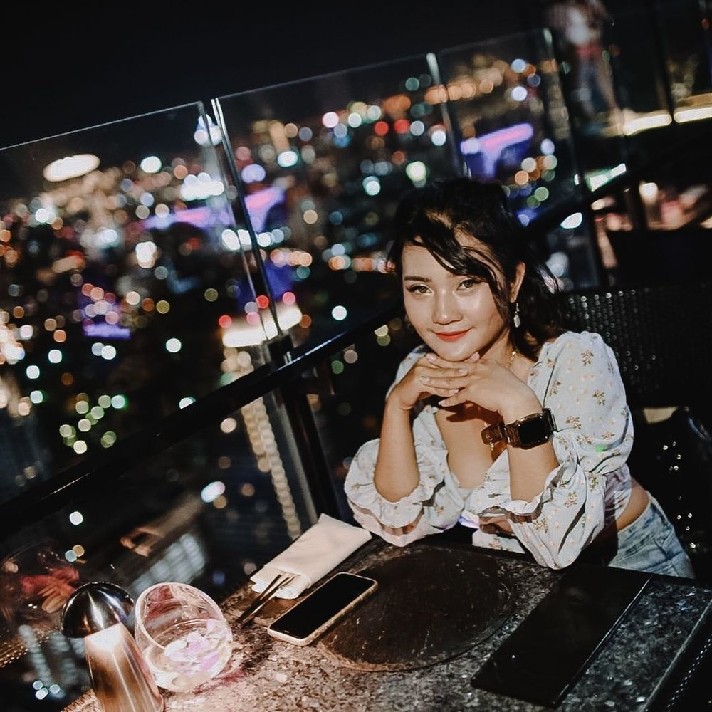 Rooftop banyan tree Moon bar