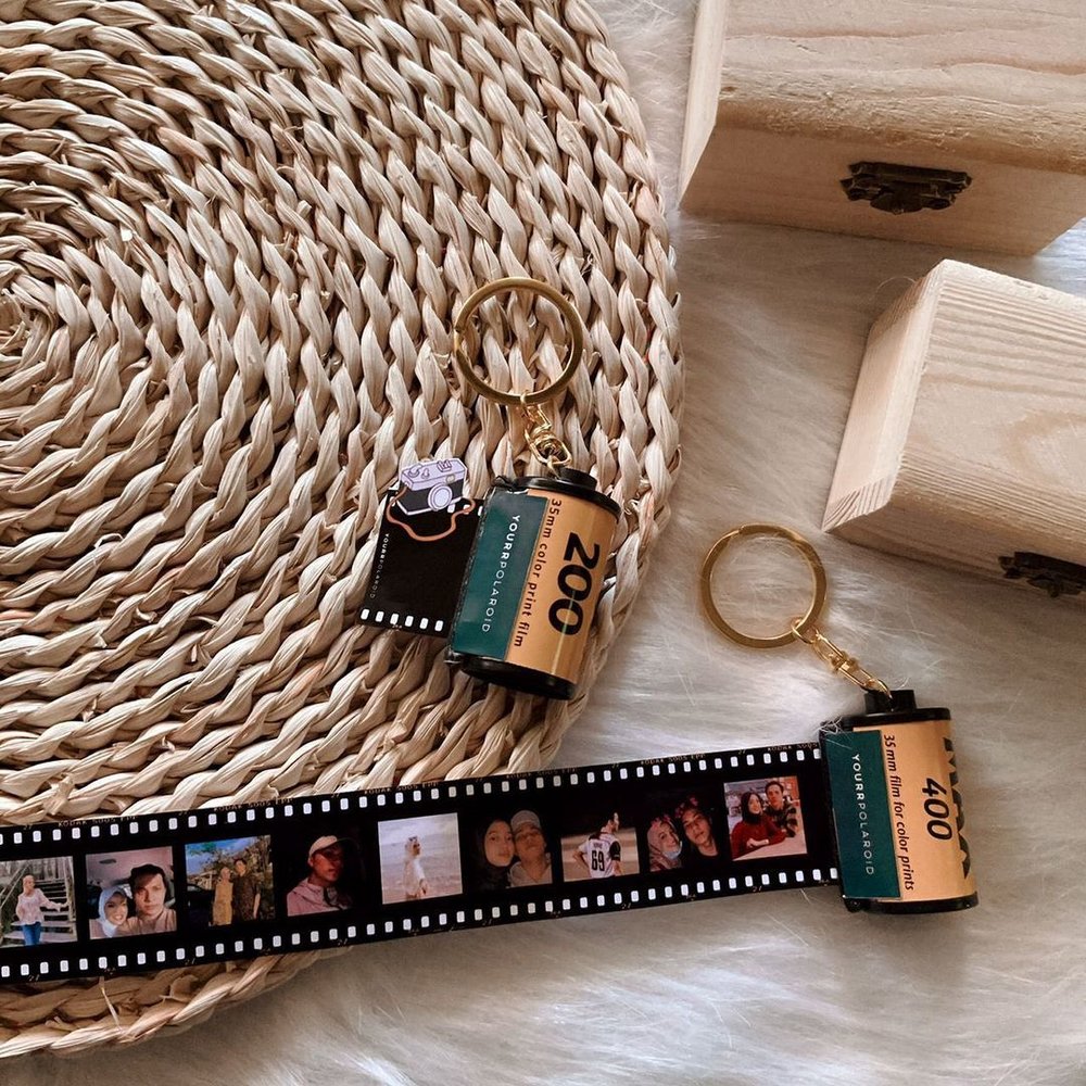 Yourrpolaroid Valentine's Day 2022 gift ideas malaysia photo gift delivery