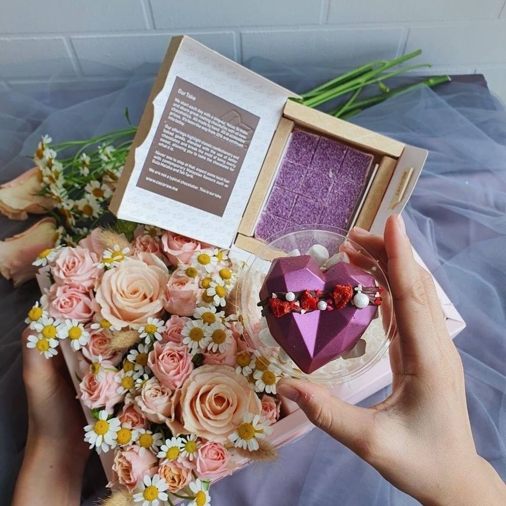 Cocoraw chocolates for Valentine's Day gift guide