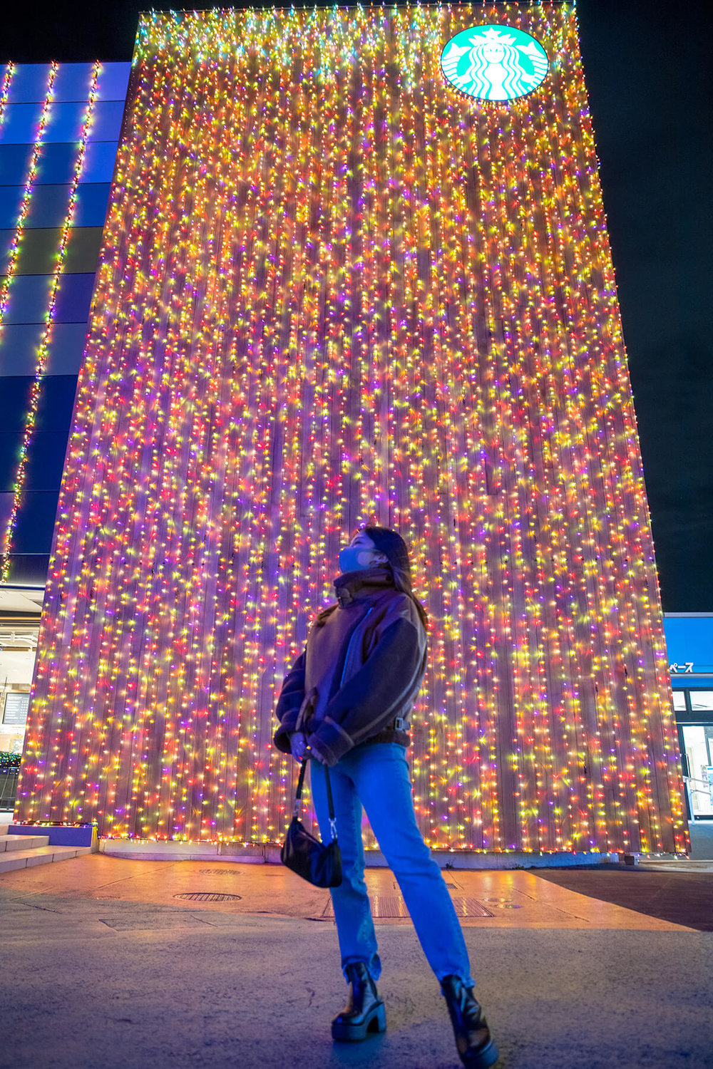 よみうりランド スタバの前