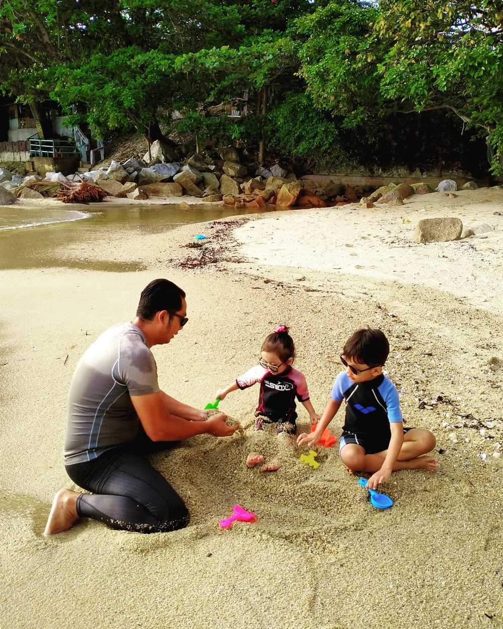 penang batu ferringhi beach kids family trip