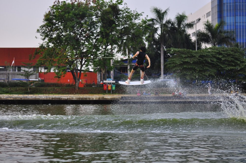 Wakeboarding Danau Sunter Jakarta