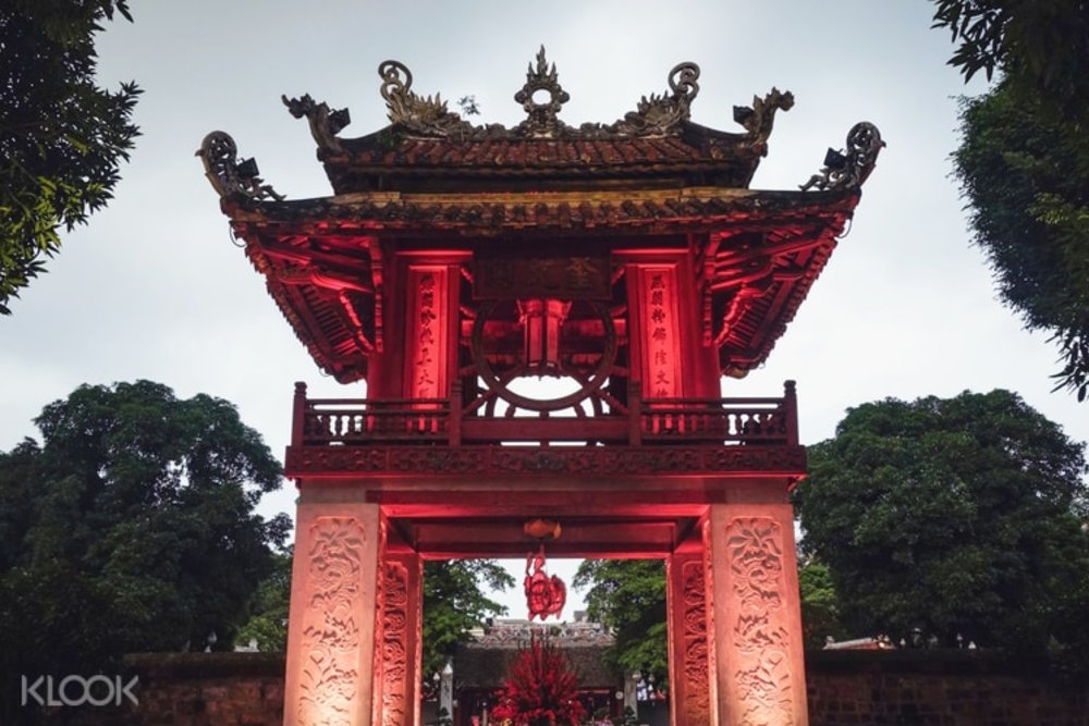 Ghé thăm Văn Miếu Quốc Tử Giám - Trường Đại Học đầu tiên của Việt Nam