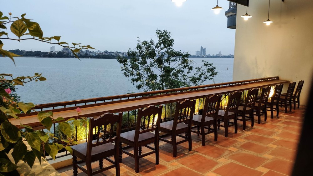 Aha Café Hà Nội - View Hồ Tây Siêu Đẹp
