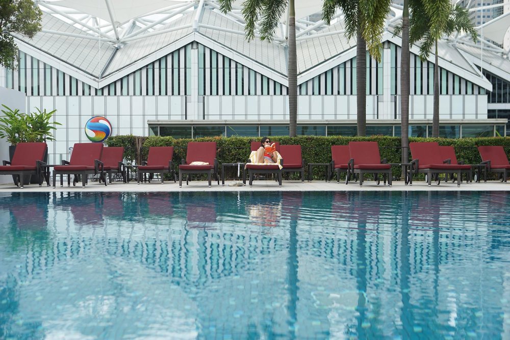 PARKROYAL COLLECTION Marina Bay atrium pool day